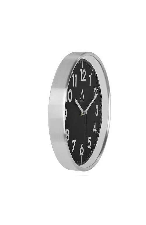 moderní hodiny v černo-bílém designu